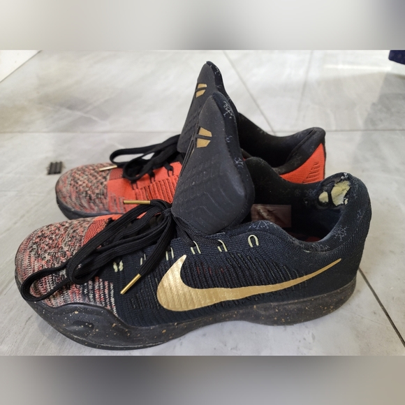 kobe christmas shoes 2020